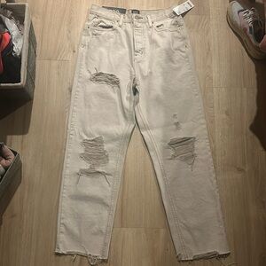 BDG off white jeans never worn